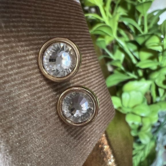 NEW! Large Clear Crystal Stud Earrings About 8mm Hypoallergenic Post Studs - Picture 7 of 12